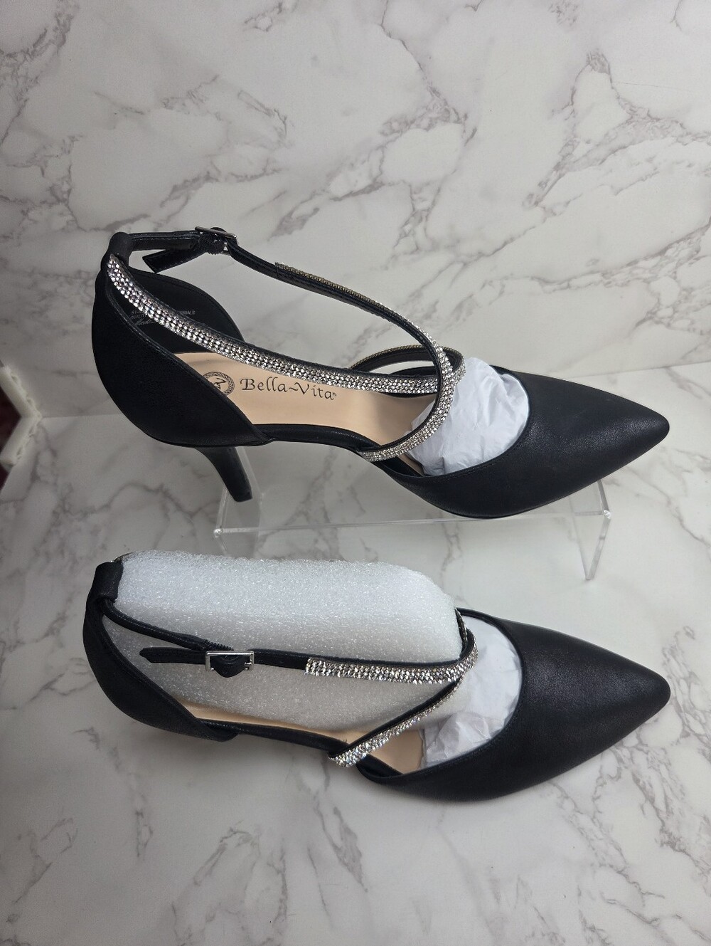 Bella Vita Black Pointed Crystal Strap Mid-Heel Pumps(B42)